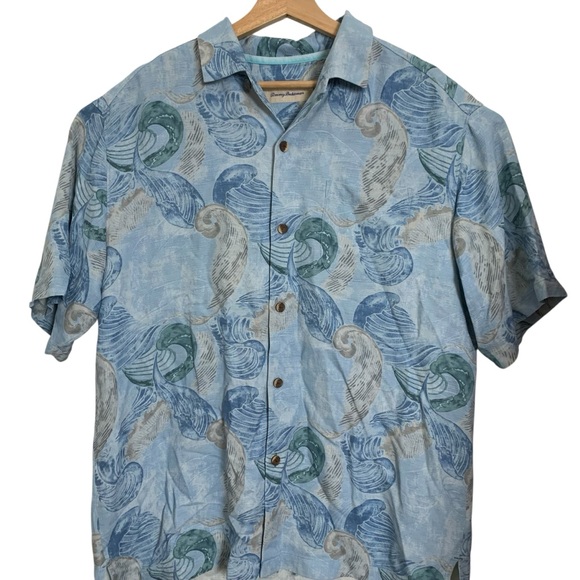 Tommy Bahama 100% Silk Shirt Hawaiian Mens L Wave Seashell Swirl Button Up Blue - Picture 1 of 15